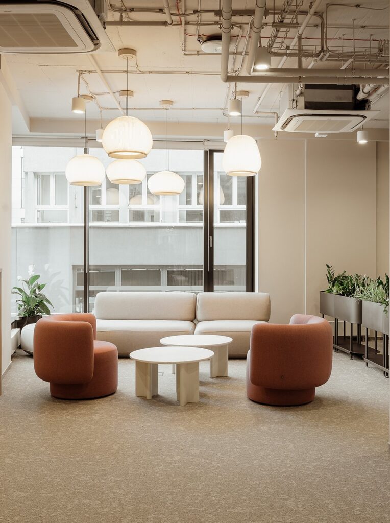 Modern office greenery for global Fintech headquarters by BUJNIE